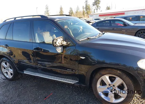 2010 BMW X5 xDrive30I z USA, uszkodzony, nr VIN 5UXFE4C53AL381092